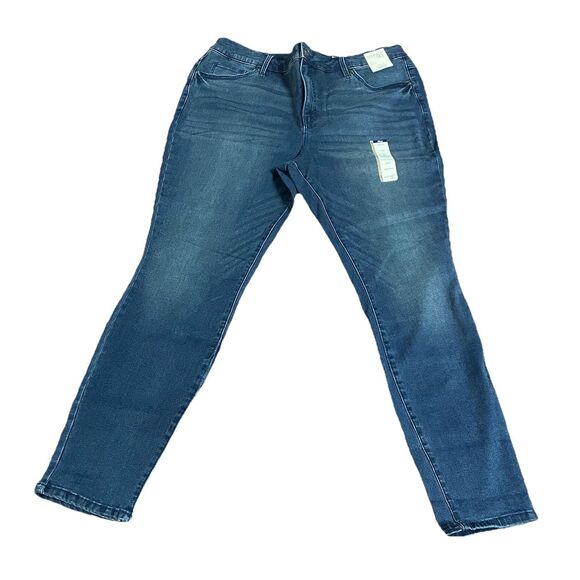 BRAND NEW WOMEN'S SIZE 16W TERRA & SKY DARK WASH SKINNY JEANS - Picture 1 of 2